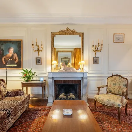 Veeve - Madeleine Royale Apartment